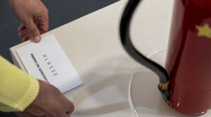premio klasse 2025 - uvnt art fair - escif fire estinguisher - 01
